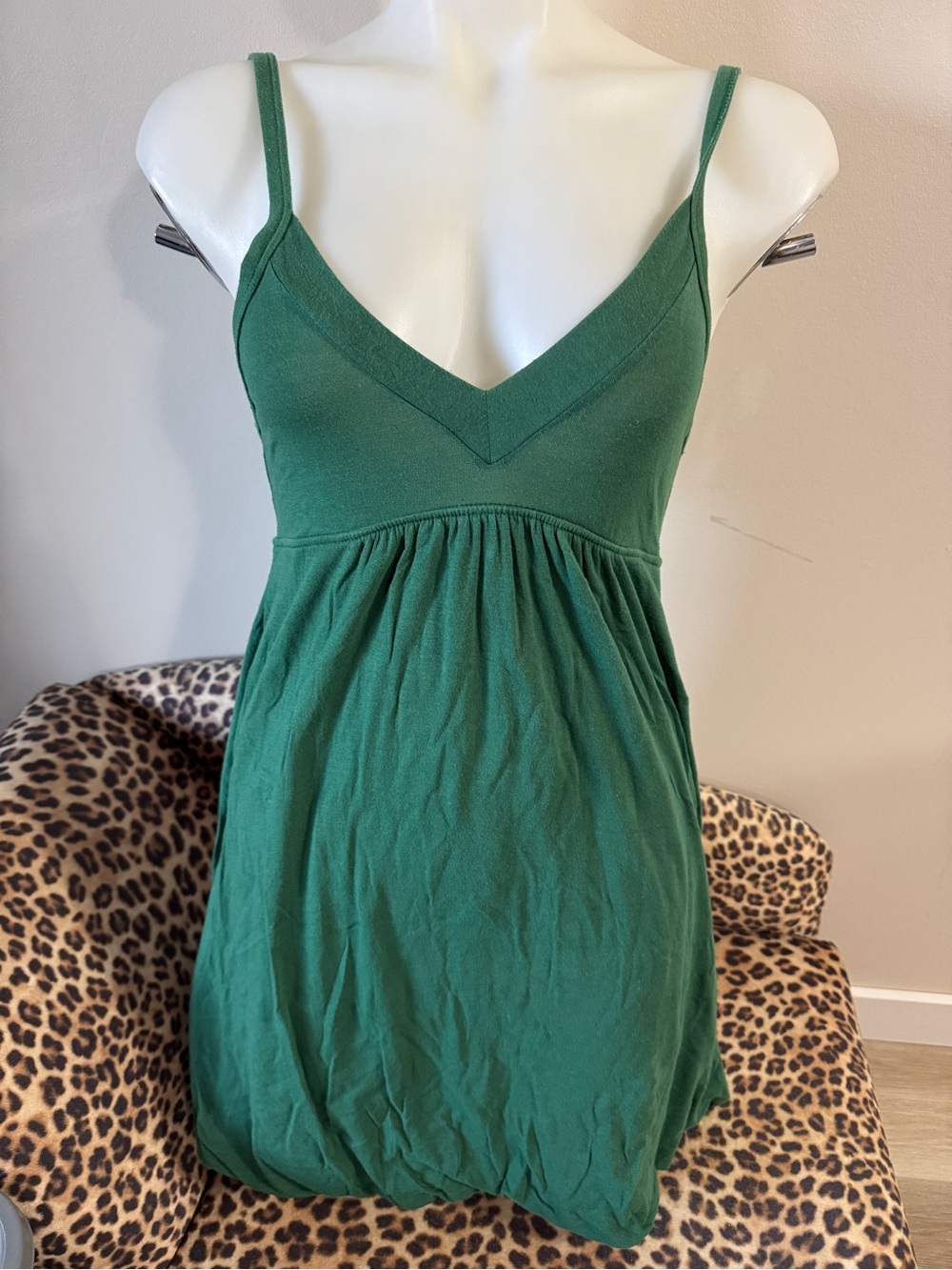 XXI Green V-Neck Spaghetti Strap mini Dress